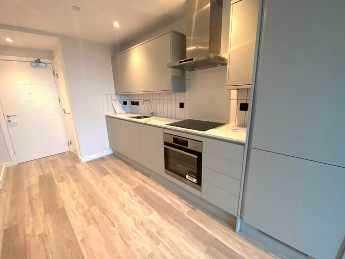 2 Bedroom Apartment To Rent In Apex Lofts, Warwick Street, Digbeth, B12