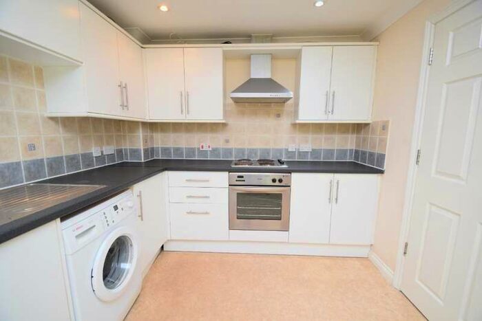2 Bedroom Flat To Rent In Sproughton Road, , Ipswich, IP1