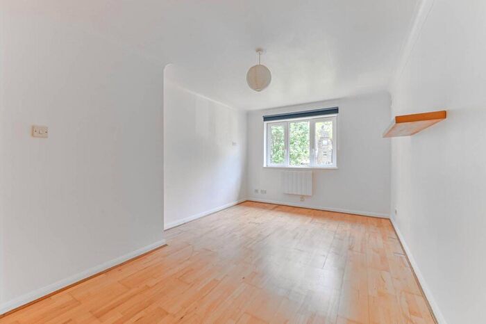 1 Bedroom Flat To Rent In Prince Road, South Norwood, London, SE25