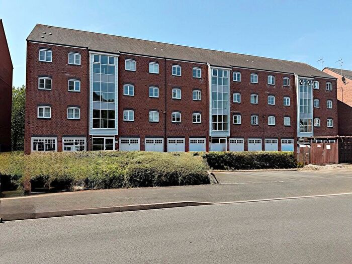 2 Bedroom Flat For Sale In Chandley Wharf, Warwick, CV34