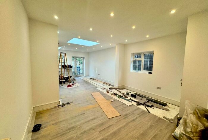 3 Bedroom Flat To Rent In Fredericks Place, London, N12