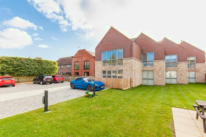 2 Bedroom Flat To Rent In Cumnor Road, Boars Hill, OX1