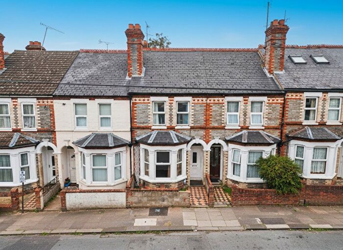 3 Bedroom Terraced House For Sale In Norris Road, Reading, Berkshire, RG6