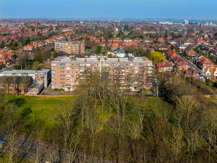 3 Bedroom Apartment To Rent In Moor Court, Gosforth, NE3