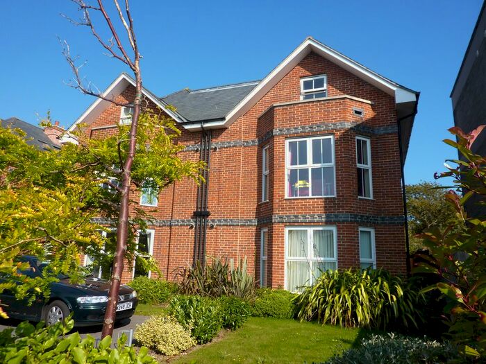 2 Bedroom Flat To Rent In Dorchester Road, Weymouth, Dorset, DT3