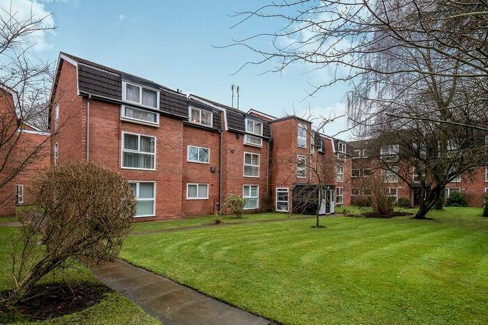 2 Bedroom Flat To Rent In Parkfield Road South, Didsbury, Manchester M20