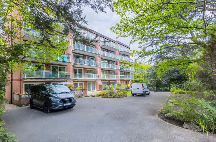 2 Bedroom Flat To Rent In Surrey Road, Gardens Outlook, BH4