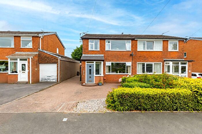 3 Bedroom Semi-Detached House For Sale In Kenilworth Drive, Clitheroe, Lancashire, BB7