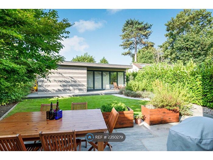 3 Bedroom Maisonette To Rent In Page Heath Lane, Bromley, BR1