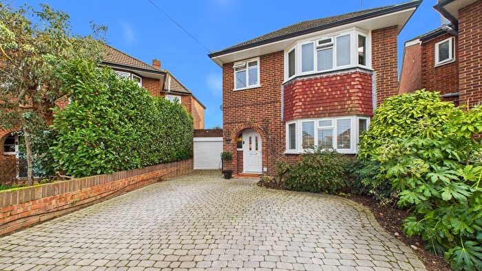 3 Bedroom Detached House For Sale In Reedsfield Road, Ashford, TW15