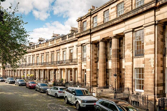 2 Bedroom Apartment For Sale In St. Bernards Crescent, Edinburgh, EH4