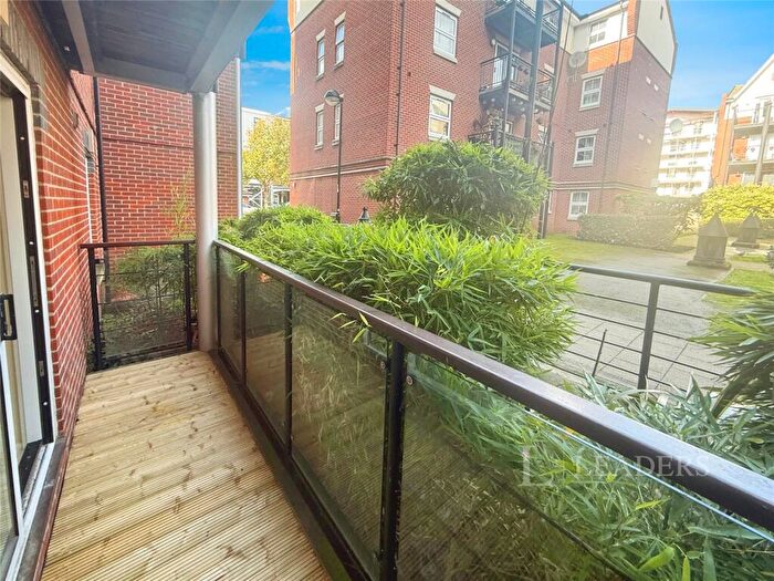 2 Bedroom Flat To Rent In Briton Street, Southampton, SO14