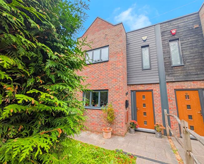 4 Bedroom Semi Detached House For Sale In Rose Hill, Isfield, Uckfield, TN22