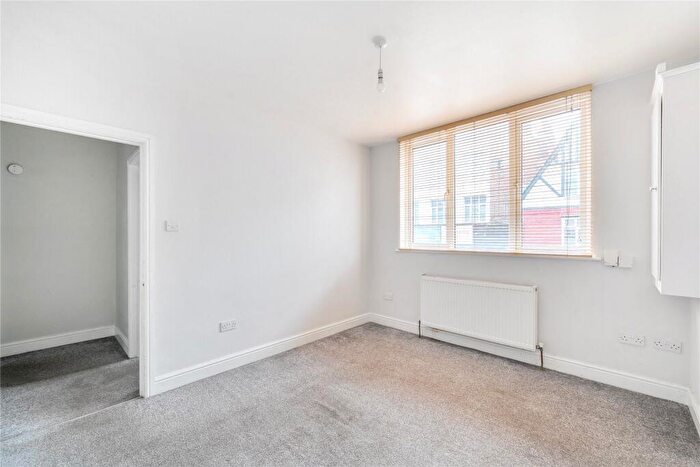 2 Bedroom Flat For Sale In High Street, Beckenham, BR3