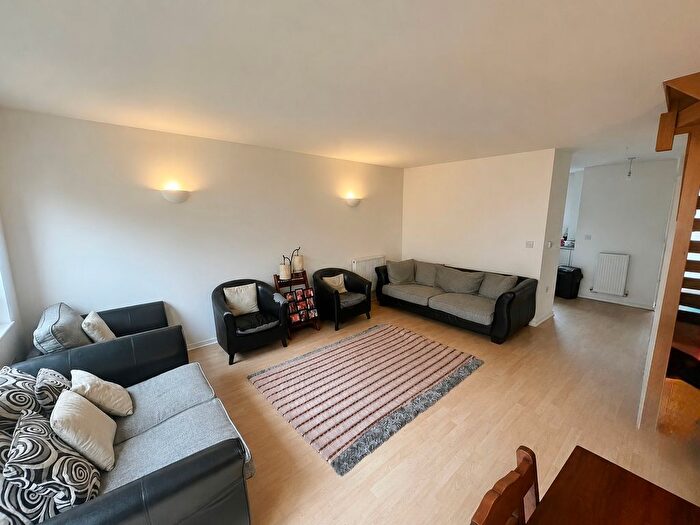 3 Bedroom Terraced House To Rent In Elvedon Road, Feltham, TW13