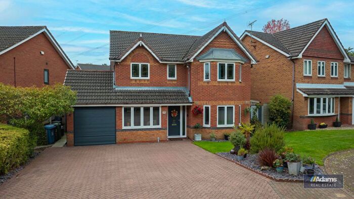 4 Bedroom Detached House For Sale In Pilgrims Way, Sandymoor, WA7