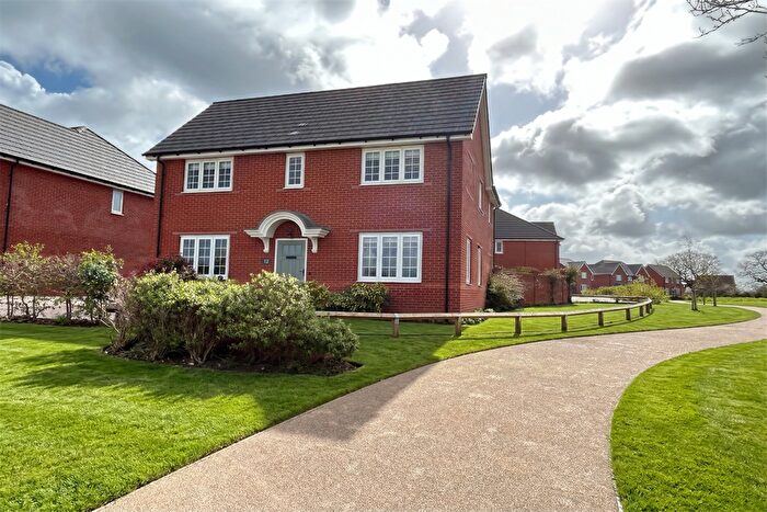 4 Bedroom Detached House For Sale In Violet Way, Holmes Chapel, CW4