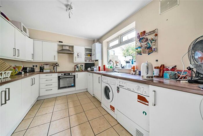 4 Bedroom Terraced House To Rent In Vawdrey Close, London, E1