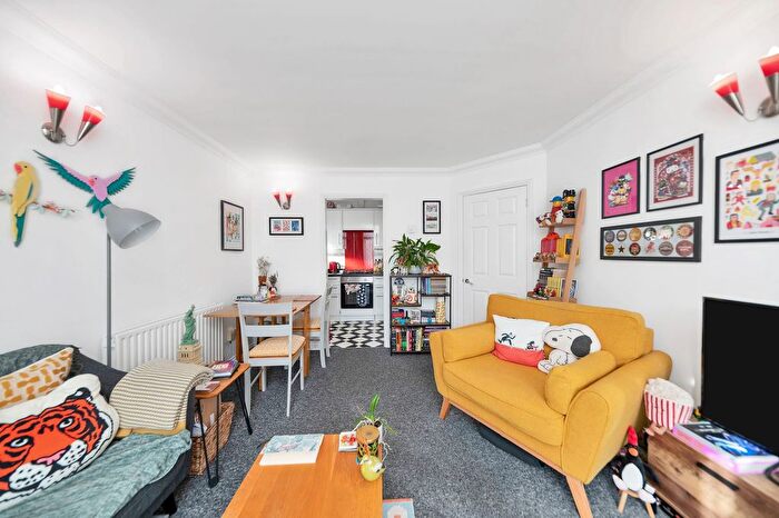 1 Bedroom Flat For Sale In Gower Road, The Ashes, SG8