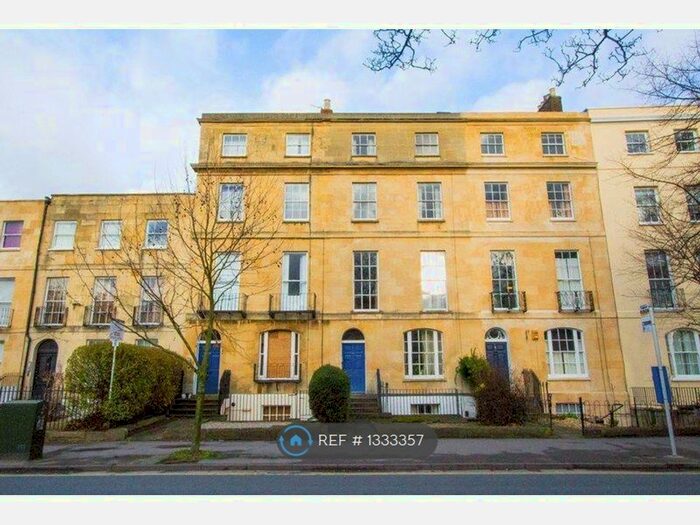 2 Bedroom Flat To Rent In London Road, Cheltenham, GL52