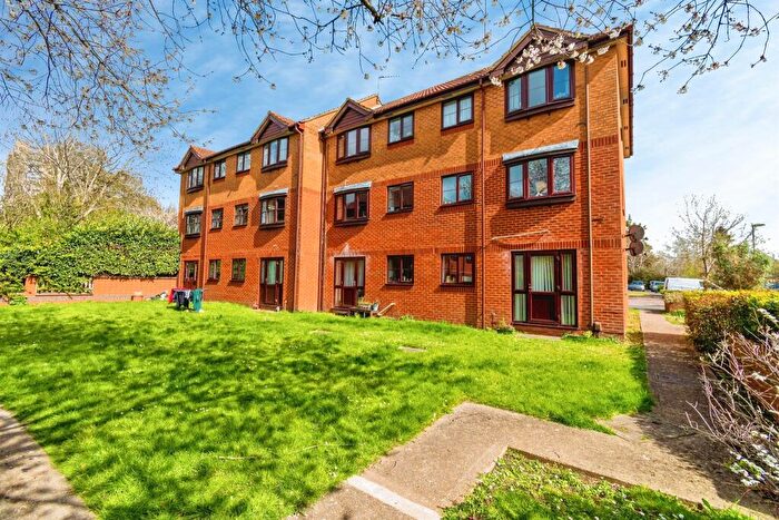1 Bedroom Flat For Sale In Brunel Road, Southampton, SO15