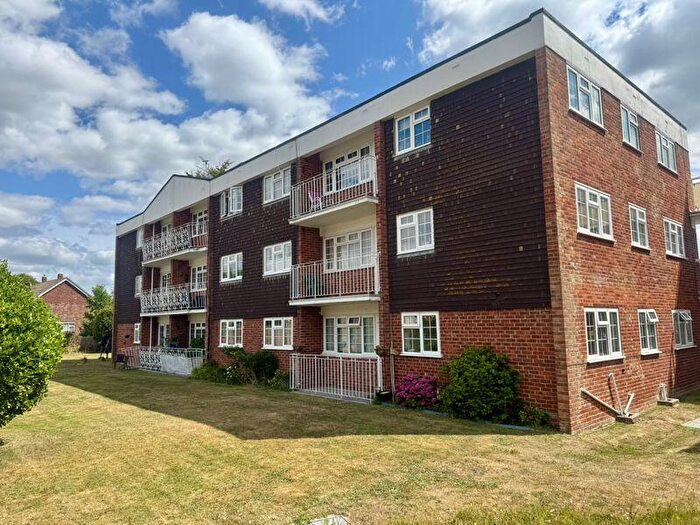 2 Bedroom Flat To Rent In Mark Anthony Court, Hayling Island., PO11