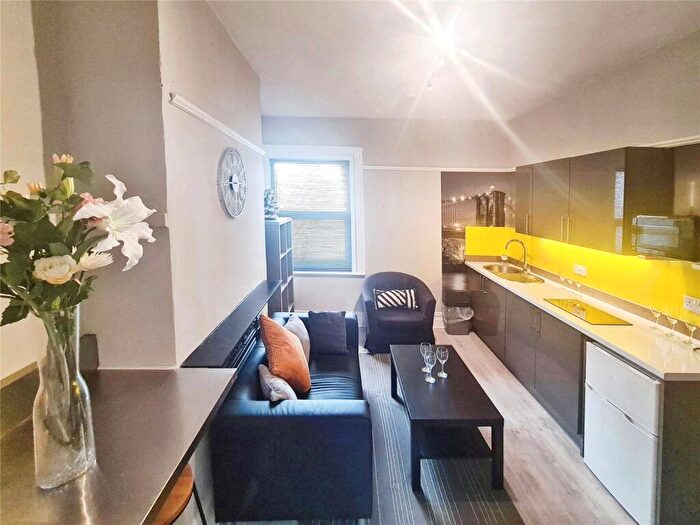 1 Bedroom Flat To Rent In Tennyson Road, Southampton, Hampshire, SO17