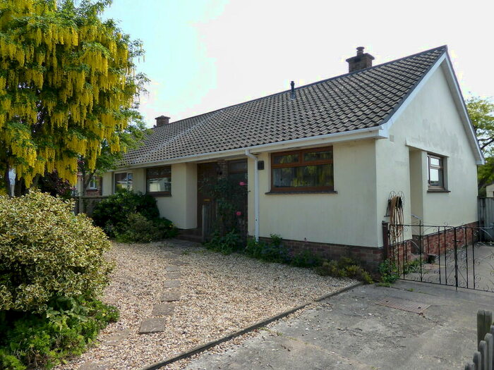2 Bedroom Semi-Detached Bungalow To Rent In Millers Gardens, Wells, BA5