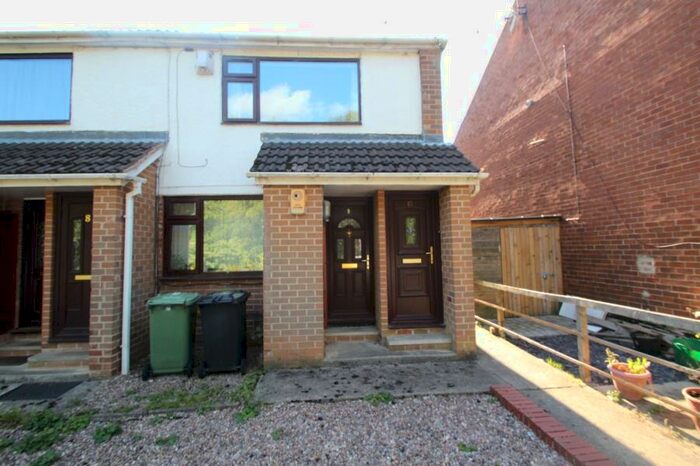 1 Bedroom Flat To Rent In Salisbury Mews, Horsforth, Leeds, West Yorkshire, LS18