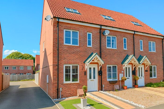 3 Bedroom Semi-Detached House For Sale In Lavender Way, Easingwold, York, YO61
