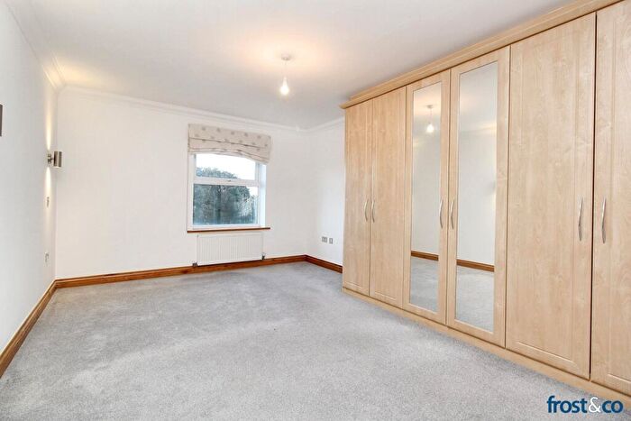 2 Bedroom Apartment To Rent In Mount Pleasant Road, Poole, BH15