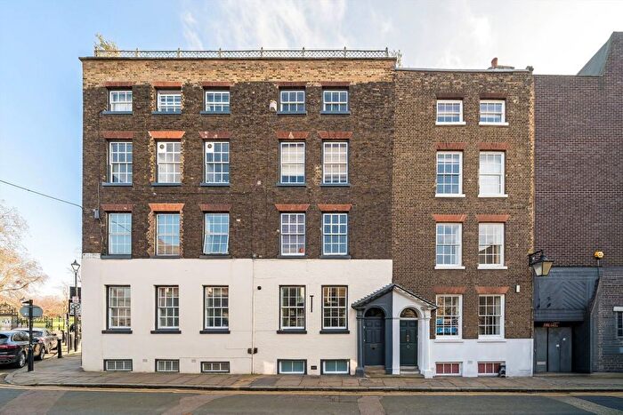 2 Bedroom Flat For Sale In Nevada Street, Greenwich, SE10