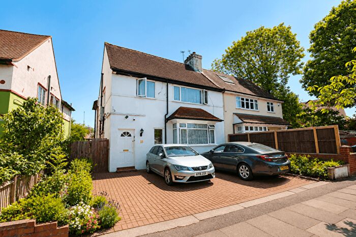 4 Bedroom Semi-detached House For Sale In Forty Avenue, Wembley, Middlesex, HA9