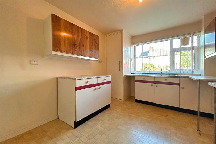 2 Bedroom Apartment For Sale In York House, York Avenue, Sale, M33