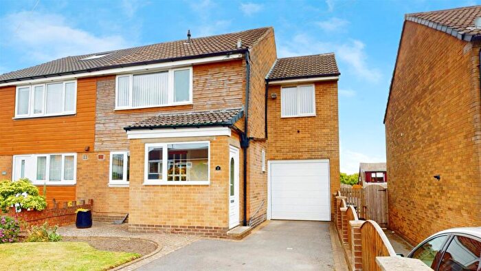 4 Bedroom Semi-Detached House For Sale In Windmill Crescent, Northowram, Halifax, HX3