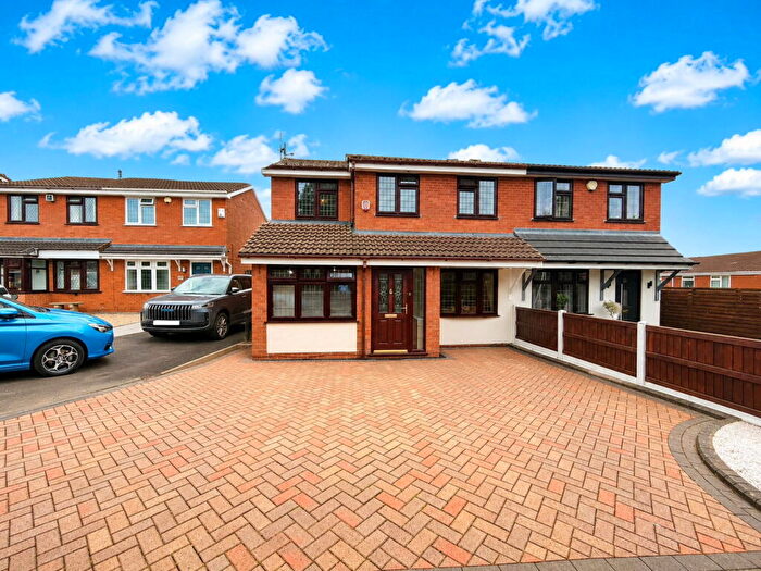 5 Bedroom Semi-Detached House For Sale In Blithfield Drive, Amblecote, Brierley Hill, DY5