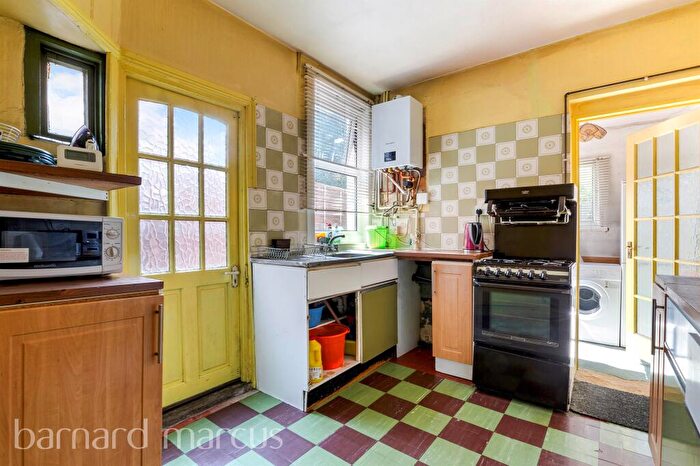 3 Bedroom Terraced House For Sale In Cecil Road, Croydon, CR0