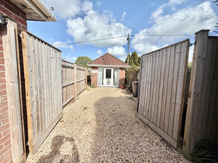 1 Bedroom Bungalow To Rent In Ham Lane, Ferndown, BH21