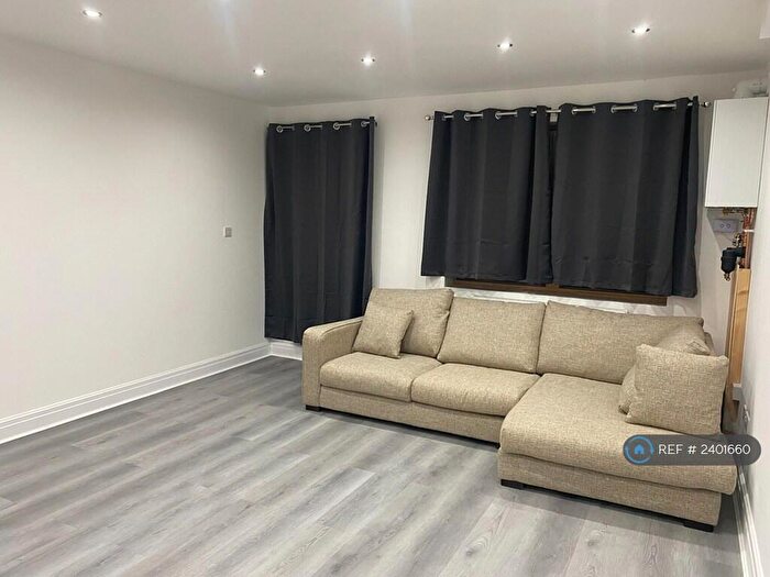 1 Bedroom Flat To Rent In Tanner St, Barking, IG11