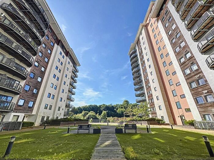 2 Bedroom Flat For Sale In Watkiss Way, Cardiff, CF11