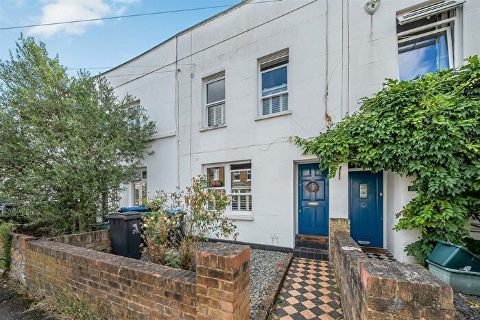 2 Bedroom Terraced House To Rent In Elton Road, Kingston Upon Thames, KT2