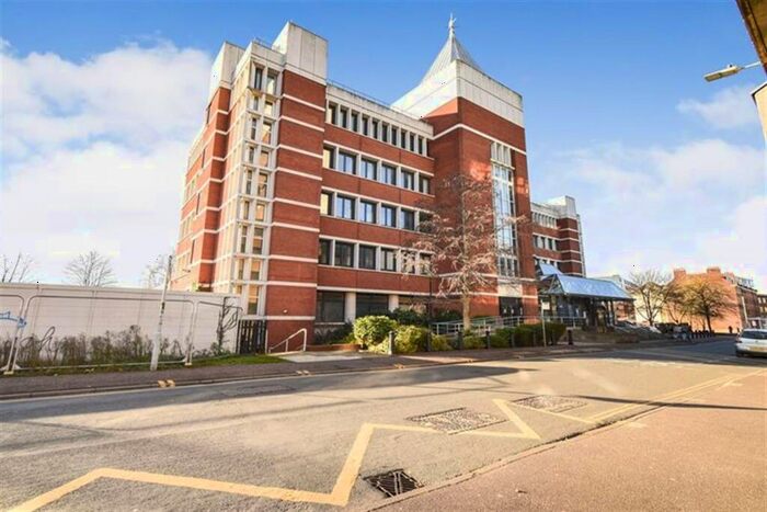 2 Bedroom Flat To Rent In Bedroom Property In Surrey Street, Norwich, NR1