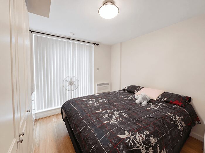 2 Bedroom Flat To Rent In Lyon Road, Harrow, HA1