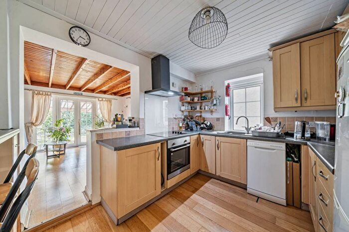 3 Bedroom Semi-Detached House For Sale In Highfield Road, Acton, London, W3