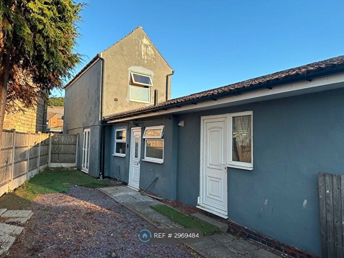 2 Bedroom Detached House To Rent In Chapel Walk, Worksop, S80