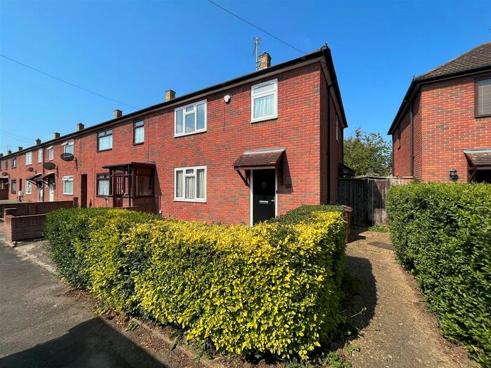 3 Bedroom End Of Terrace House To Rent In Marston Avenue, Dagenham, RM10