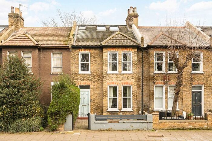 3 Bedroom Property For Sale In Blackshaw Road, Tooting, SW17