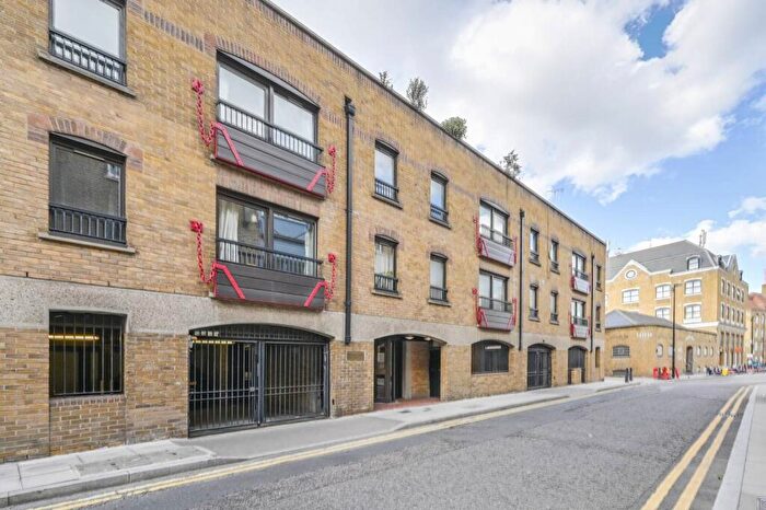 2 Bedroom Flat For Sale In Wapping Lane, Wapping, London, E1W