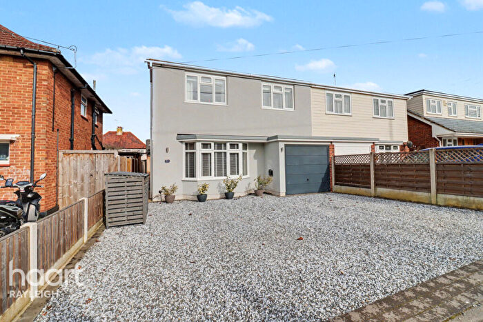 4 Bedroom Semi Detached House For Sale In Creswick Avenue, Rayleigh, SS6