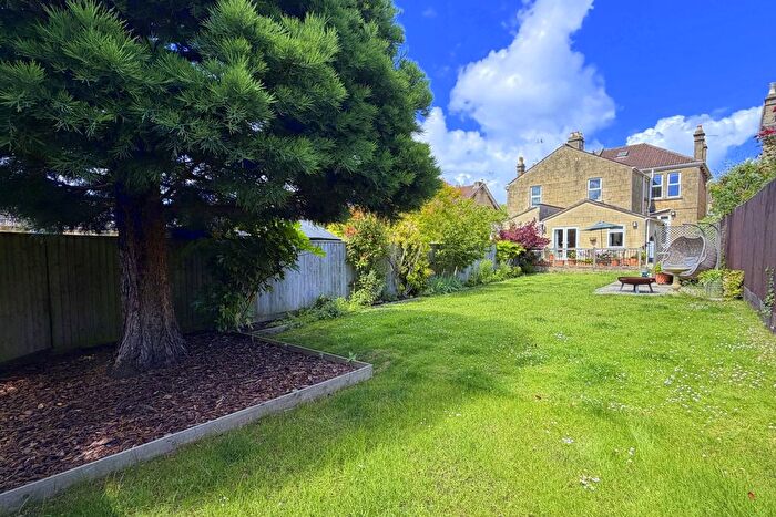 4 Bedroom Semi-Detached House For Sale In Lower Oldfield Park, Bath, BA2